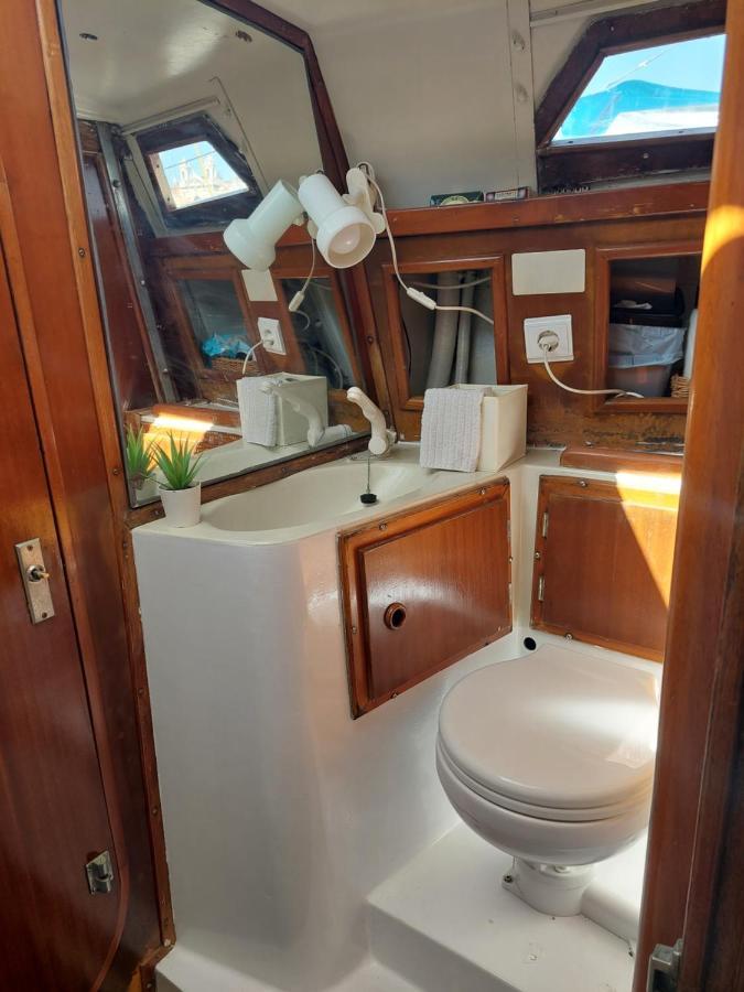 Отель Lisbon Cosy Boat Экстерьер фото
