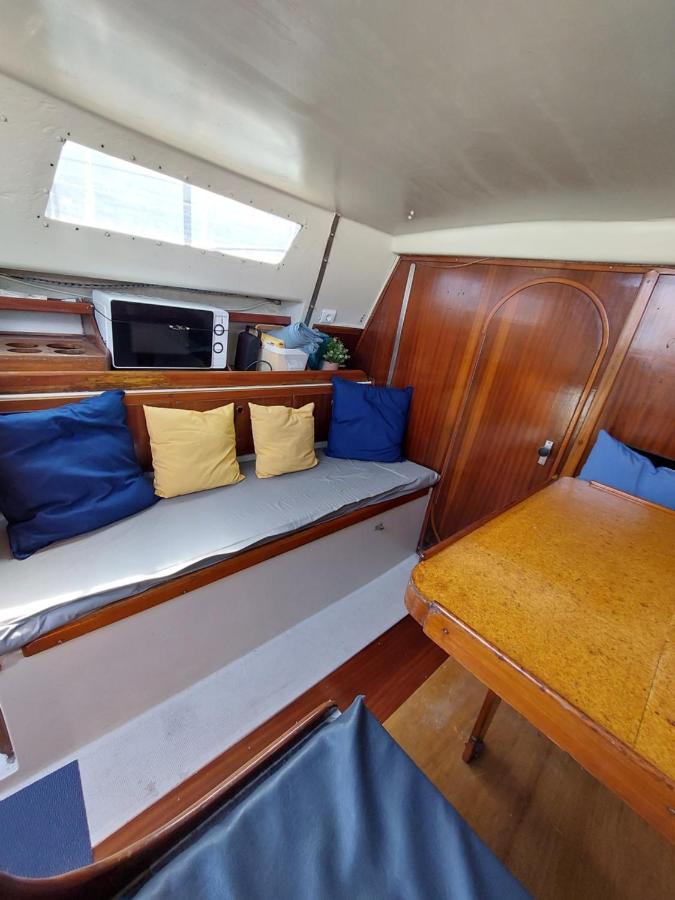 Отель Lisbon Cosy Boat Экстерьер фото