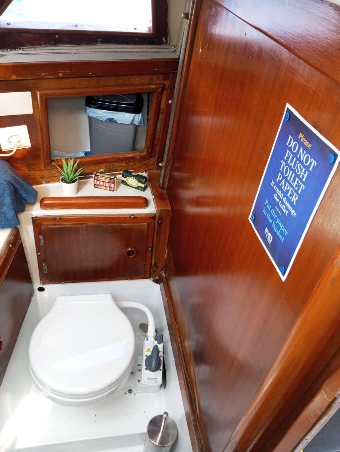 Отель Lisbon Cosy Boat Экстерьер фото