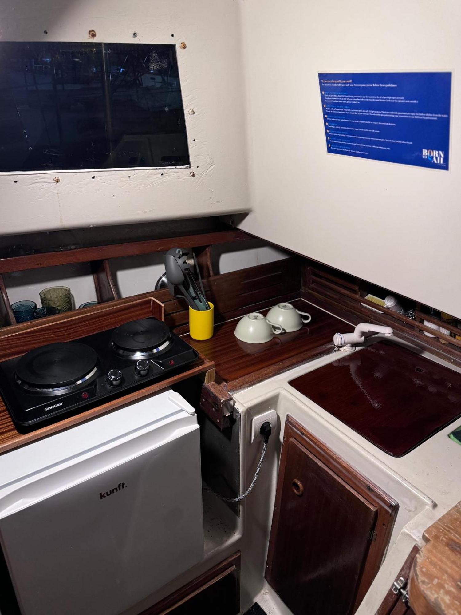 Отель Lisbon Cosy Boat Экстерьер фото