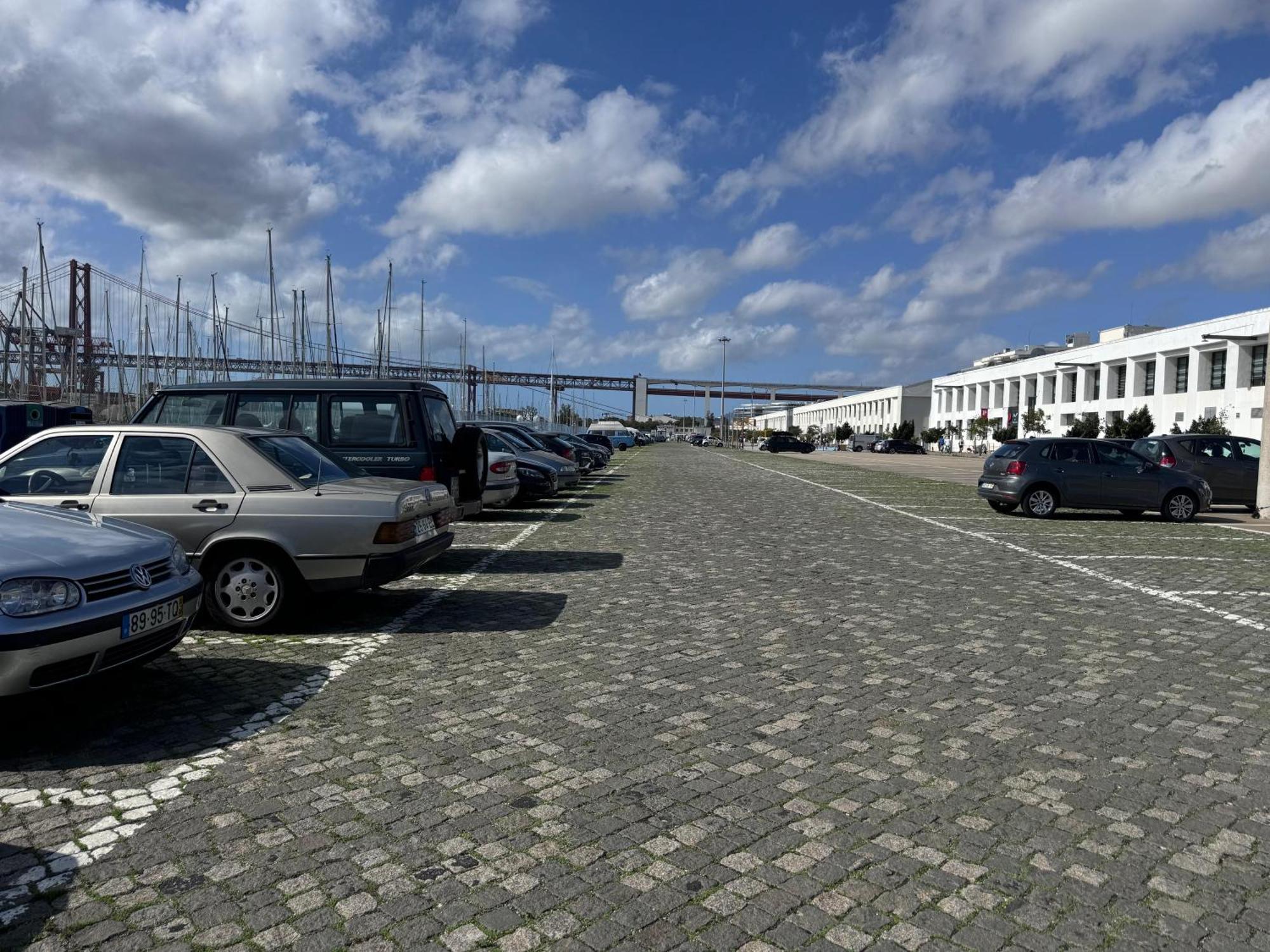 Отель Lisbon Cosy Boat Экстерьер фото